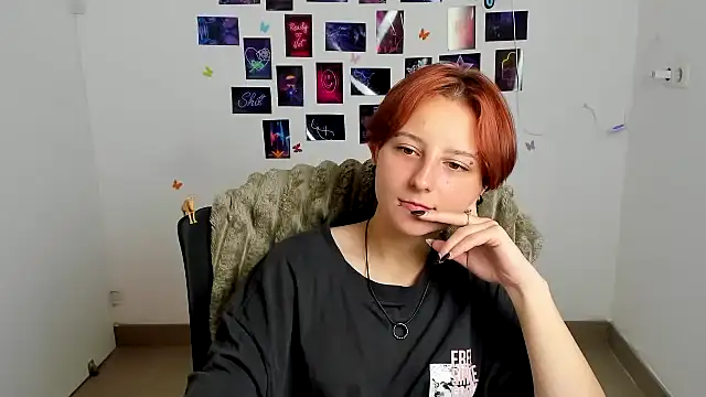 Dilara Kiss  online show from July 2026 11:25:02 AM