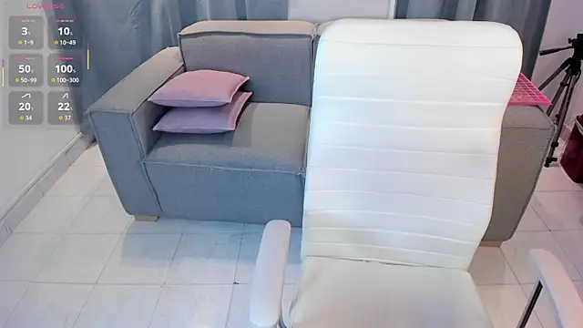 Snapshot of Nayla_Luxe chatting on July 2026 12:00:02 PM Nayla Luxe online show from July 2026 12:00:02 PM