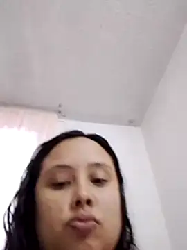 Laura 99 online show from June 2026 10:55:01 PM