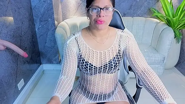 Snapshot of sarah_bay_tx chatting on July 2026 12:34:01 PM sarah bay tx online show from July 2026 12:34:01 PM