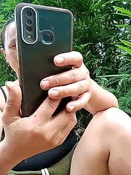 Snapshot of chychy113 chatting on June 2026 05:50:02 AM chychy113 online show from June 2026 05:50:02 AM