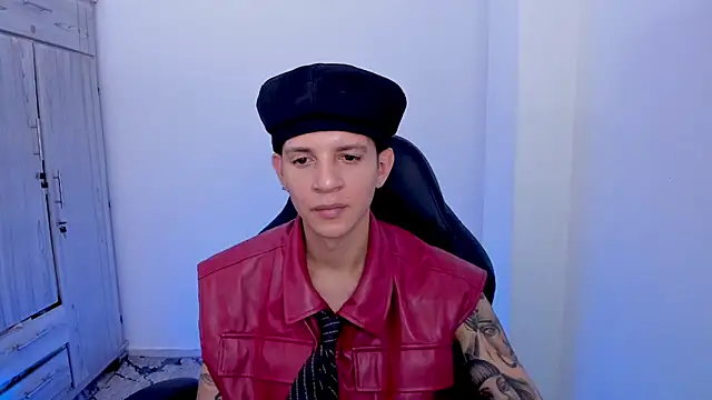 Snapshot of tylerrnova chatting on July 2026 03:01:01 AM tylerrnova online show from July 2026 03:01:01 AM