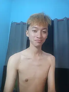 Snapshot of Fem_phiLboy69 chatting on July 2026 07:36:02 AM Fem phiLboy69 online show from July 2026 07:36:02 AM