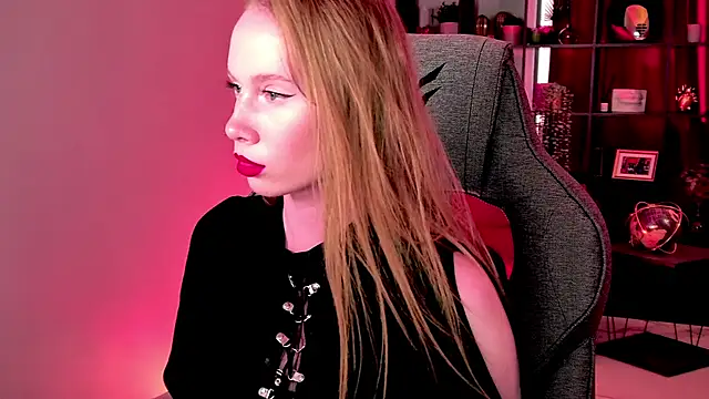 BellaRosewood online show from June 2026 03:01:02 PM