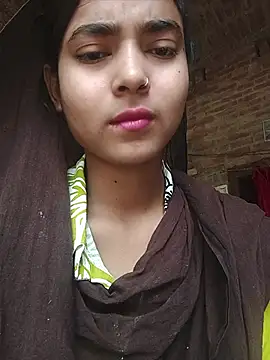 Snapshot of Simran_143 chatting on July 2026 04:43:02 AM Simran 143 online show from July 2026 04:43:02 AM