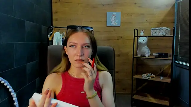 LisaaJackson online show from July 2026 01:17:02 PM