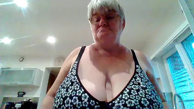 coquinesensuel online show from August 2026 07:27:01 PM