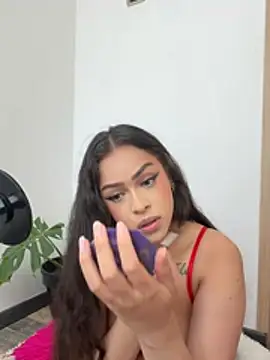 Snapshot of MilaHank chatting on July 2026 04:22:02 PM MilaHank online show from July 2026 04:22:02 PM