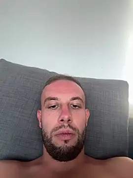 Snapshot of tittolone98 chatting on July 2026 05:45:01 PM tittolone98 online show from July 2026 05:45:01 PM