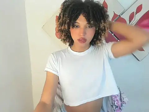 Snapshot of Elianisbigcock chatting on July 2026 03:54:02 PM Elianisbigcock online show from July 2026 03:54:02 PM
