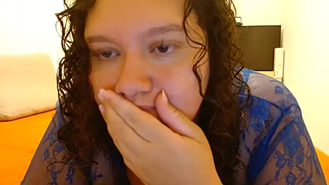 HeidiSanabria online show from July 2026 12:02:01 AM