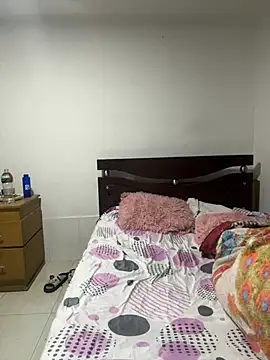 mila  vega online show from August 2026 03:42:01 AM
