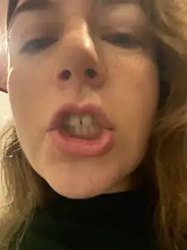 Snapshot of kate_nicepops333221 chatting on June 2026 07:27:02 AM kate nicepops333221 online show from June 2026 07:27:02 AM