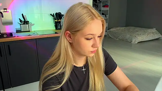 Snapshot of MichelleMargiela chatting on July 2026 03:33:02 AM MichelleMargiela online show from July 2026 03:33:02 AM