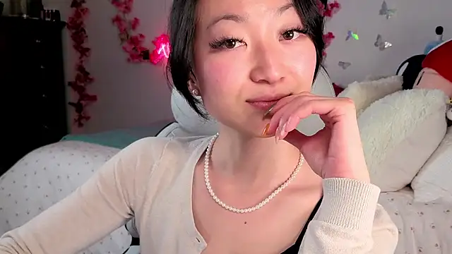 Snapshot of MySweetSofie chatting on September 2025 10:43:01 PM MySweetSofie online show from September 2025 10:43:01 PM