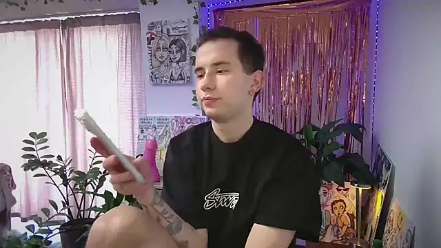 Snapshot of Moon_boyy chatting on June 2026 02:31:01 PM Moon boyy online show from June 2026 02:31:01 PM