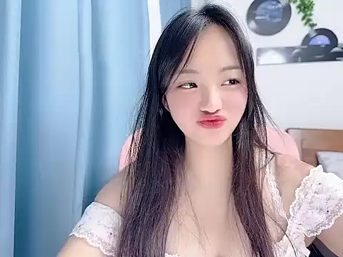 Snapshot of Winnie666999 chatting on June 2026 02:15:02 PM Winnie666999 online show from June 2026 02:15:02 PM