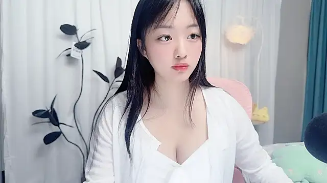 Snapshot of Winnie666999 chatting on July 2026 03:04:01 AM Winnie666999 online show from July 2026 03:04:01 AM