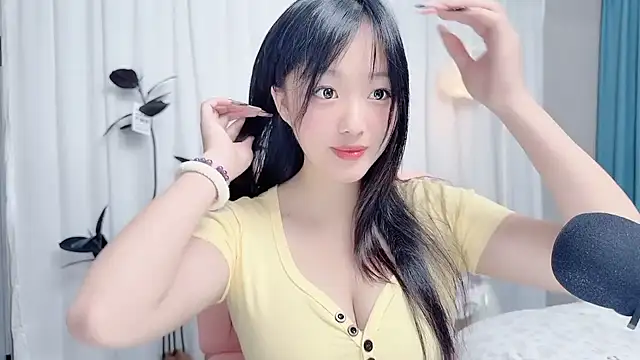 Snapshot of Winnie666999 chatting on July 2026 11:05:01 AM Winnie666999 online show from July 2026 11:05:01 AM