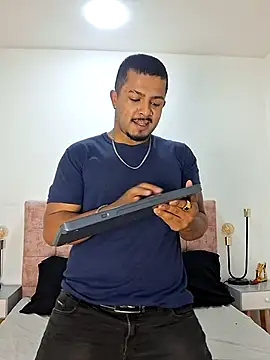 Snapshot of BrunoSilva_ chatting on June 2026 12:10:01 PM BrunoSilva online show from June 2026 12:10:01 PM