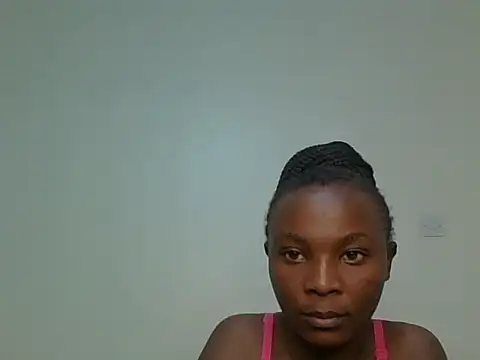 Snapshot of Queenn_vee chatting on June 2026 12:36:02 PM Queenn vee online show from June 2026 12:36:02 PM