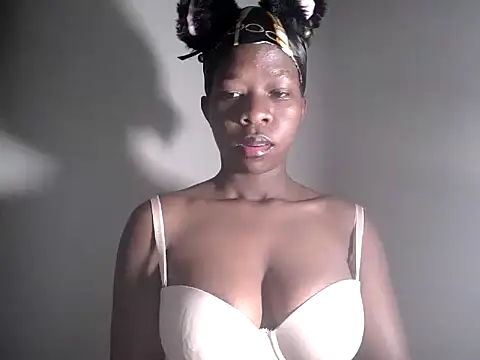 Snapshot of MaliciaRose chatting on June 2026 04:51:02 PM MaliciaRose online show from June 2026 04:51:02 PM