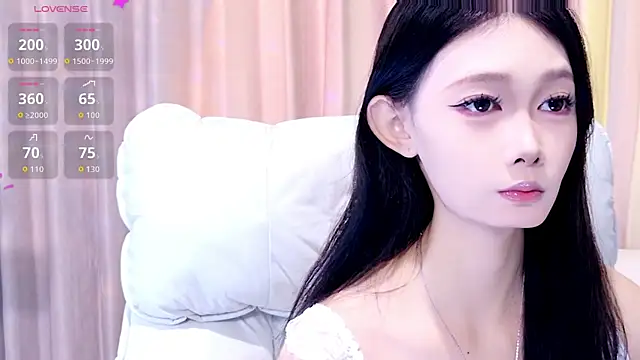 Snapshot of YangYang-0805 chatting on August 2026 05:01:02 AM YangYang-0805 online show from August 2026 05:01:02 AM