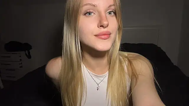 UnwedGrist online show from July 2026 08:15:02 PM