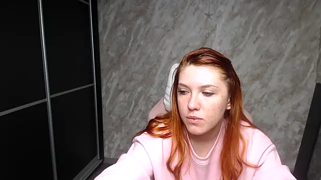 Reginasmilee online show from February 2026 12:47:02 AM