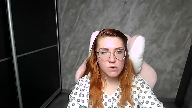 Reginasmilee online show from February 2026 07:51:01 AM