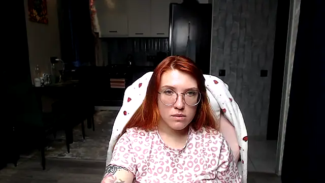 Reginasmilee online show from March 2026 03:55:02 AM