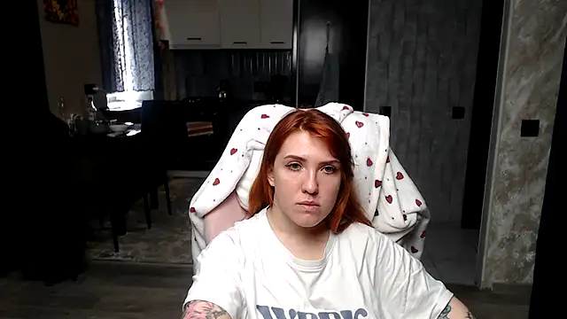 Reginasmilee online show from March 2026 08:41:02 AM