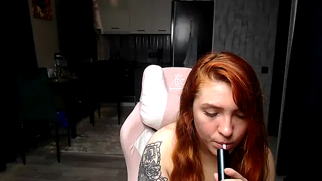 Reginasmilee online show from April 2026 03:16:01 AM