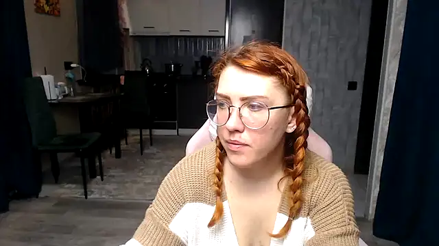 Reginasmilee online show from April 2026 03:00:01 AM