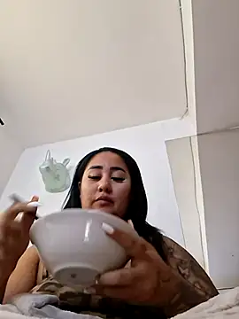Valentina Tilly online show from July 2026 05:12:02 PM