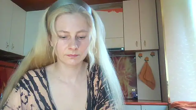 Vexieeka online show from July 2026 01:03:02 PM