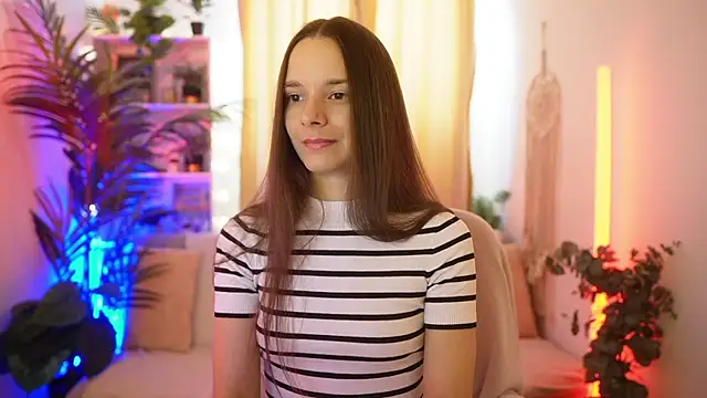 Anna Leah  online show from July 2026 01:37:01 PM