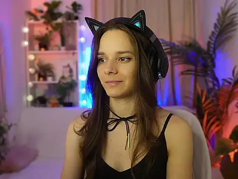 Anna Leah  online show from July 2026 06:16:02 PM