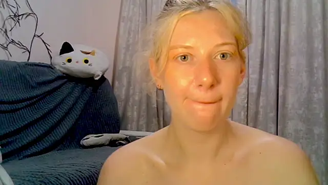 Snapshot of earn_my_lilly chatting on July 2026 05:08:02 PM earn my lilly online show from July 2026 05:08:02 PM