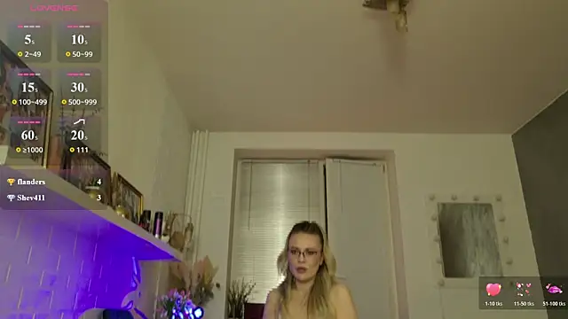 Snapshot of BeautyeyesLovely chatting on July 2026 10:57:02 PM BeautyeyesLovely online show from July 2026 10:57:02 PM