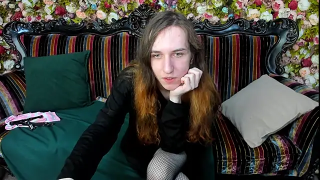 Snapshot of ChrisyBevy chatting on June 2026 01:38:02 AM ChrisyBevy online show from June 2026 01:38:02 AM