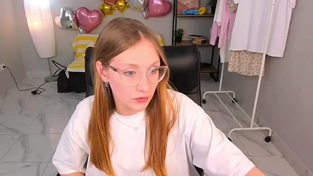 Elizabeth Hunt online show from June 2026 08:48:01 AM