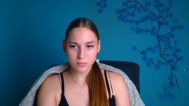 Holly Mooon  online show from July 2026 03:03:02 PM