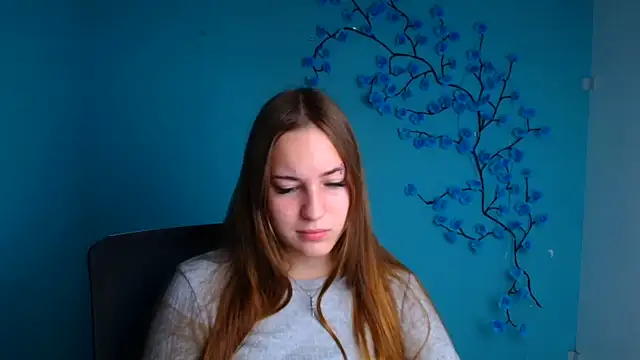 Holly Mooon  online show from July 2026 05:44:01 AM
