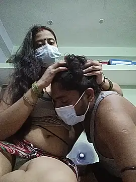 Snapshot of married_couple1111 chatting on July 2026 06:40:01 PM married couple1111 online show from July 2026 06:40:01 PM