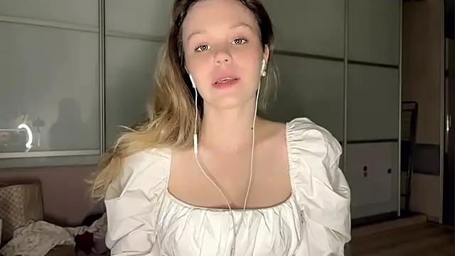 Snapshot of RoziDozi chatting on July 2026 01:34:02 PM RoziDozi online show from July 2026 01:34:02 PM
