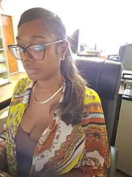 Hottiechocolatier online show from July 2026 07:46:01 PM