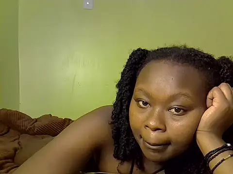 Snapshot of Lunakapshee chatting on July 2026 02:47:02 PM Lunakapshee online show from July 2026 02:47:02 PM