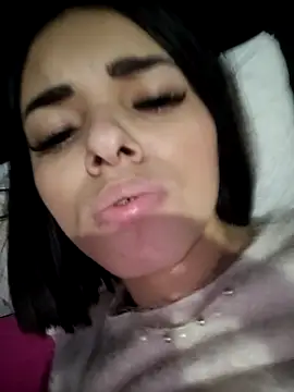 Snapshot of FabyNovinha chatting on July 2026 05:21:02 AM FabyNovinha online show from July 2026 05:21:02 AM