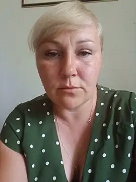 Snapshot of Silen-mi chatting on July 2026 10:32:02 AM Silen-mi online show from July 2026 10:32:02 AM